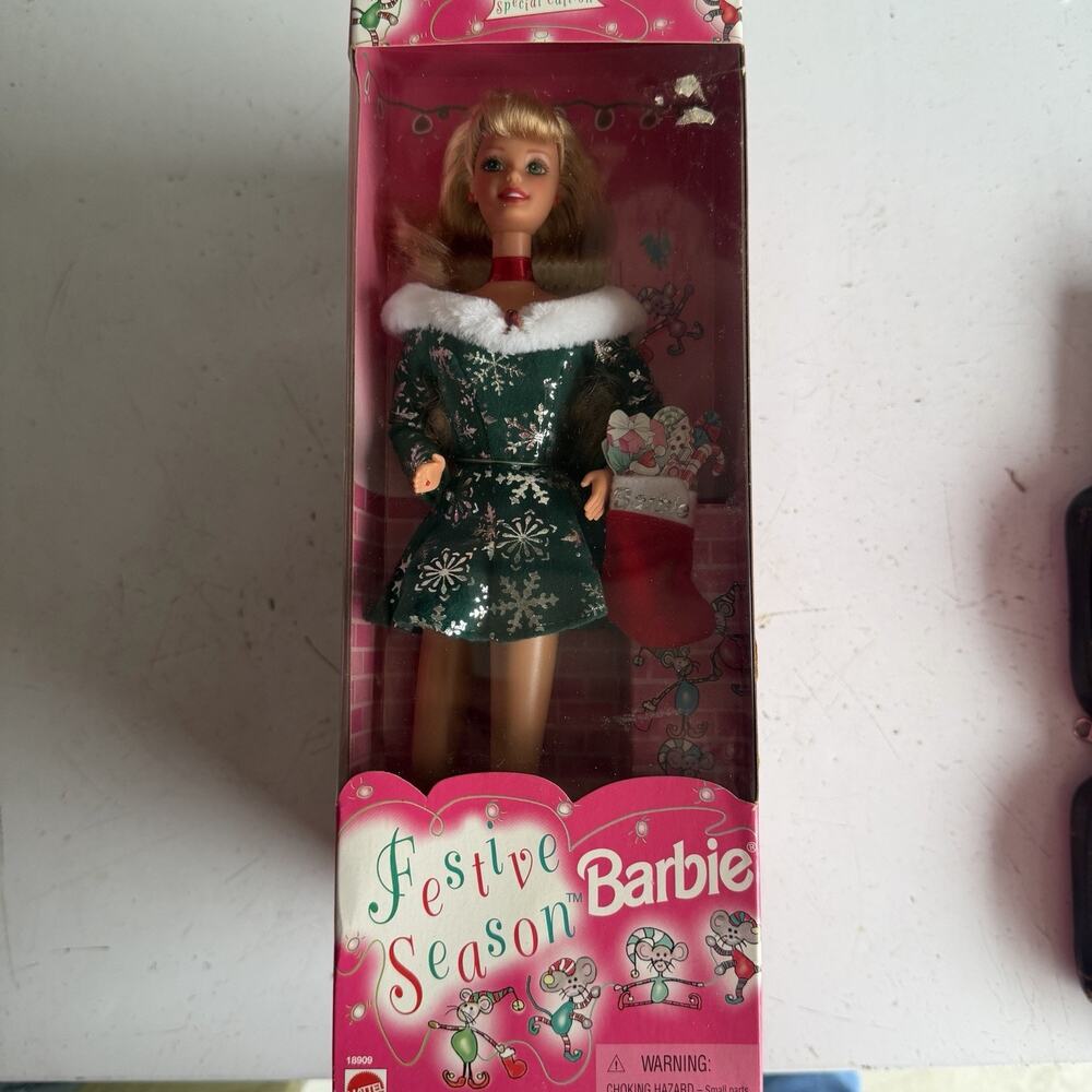 Vintage 1997 Mattel Festive Barbie Special Ed Christmas NIB
